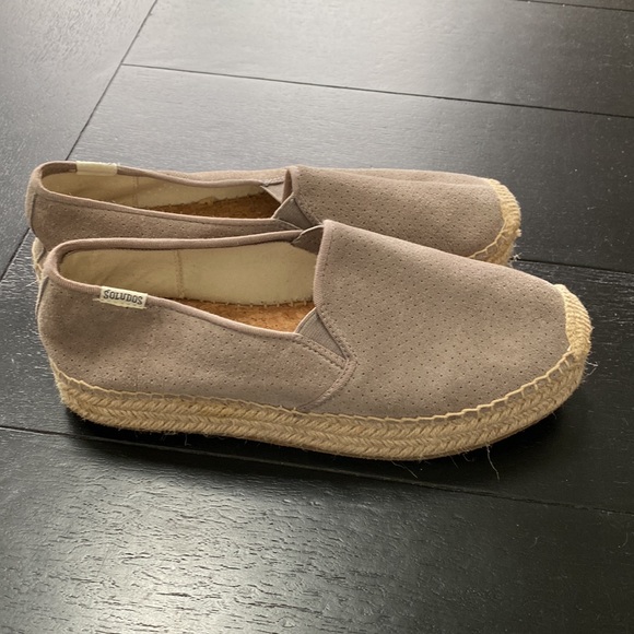 Soludos Platform Gray Suede Shoes. Size 8. - Picture 2 of 11